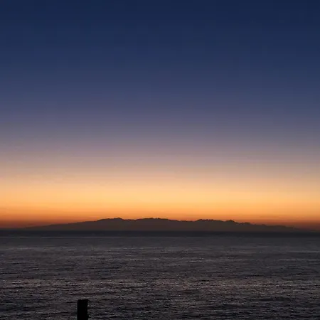 Atico Con Vistas Al Mar Апартаменты *